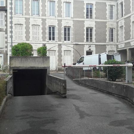 Apartament Preference - Hypercentre Avec Parking Prive Gratuit Et Lit Queen Size Poitiers Zewnętrze zdjęcie