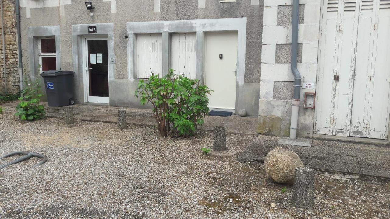 Apartament Preference - Hypercentre Avec Parking Prive Gratuit Et Lit Queen Size Poitiers Zewnętrze zdjęcie