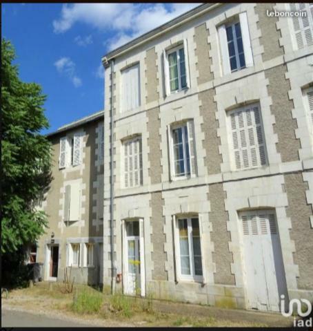 Apartament Preference - Hypercentre Avec Parking Prive Gratuit Et Lit Queen Size Poitiers Zewnętrze zdjęcie